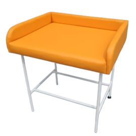 Przewijak / stół rehabilitacyjny do masażu suchego niemowląt