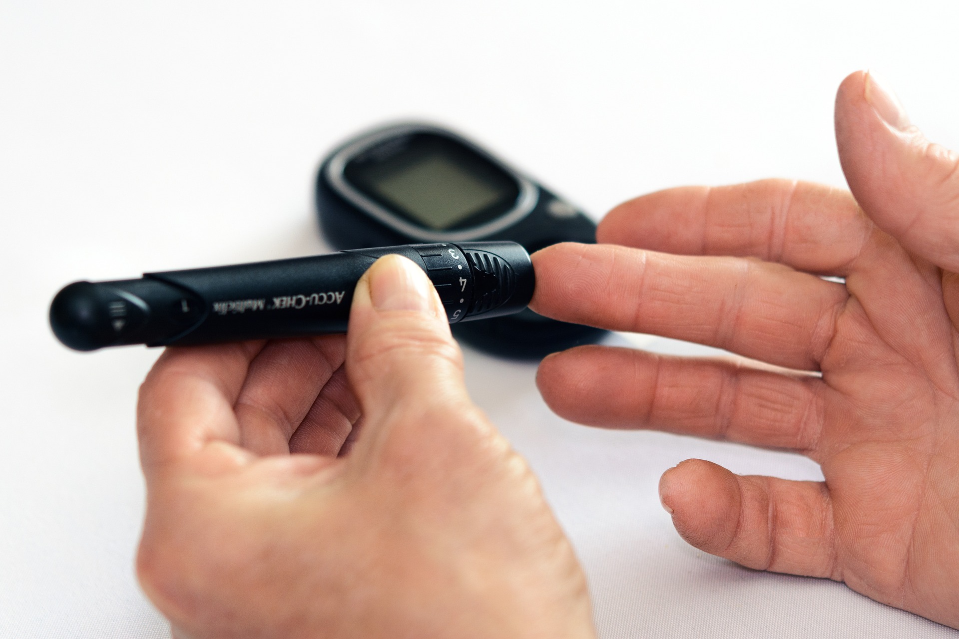 Codzienne badanie poziomu cukru we krwi - czy jest konieczne?