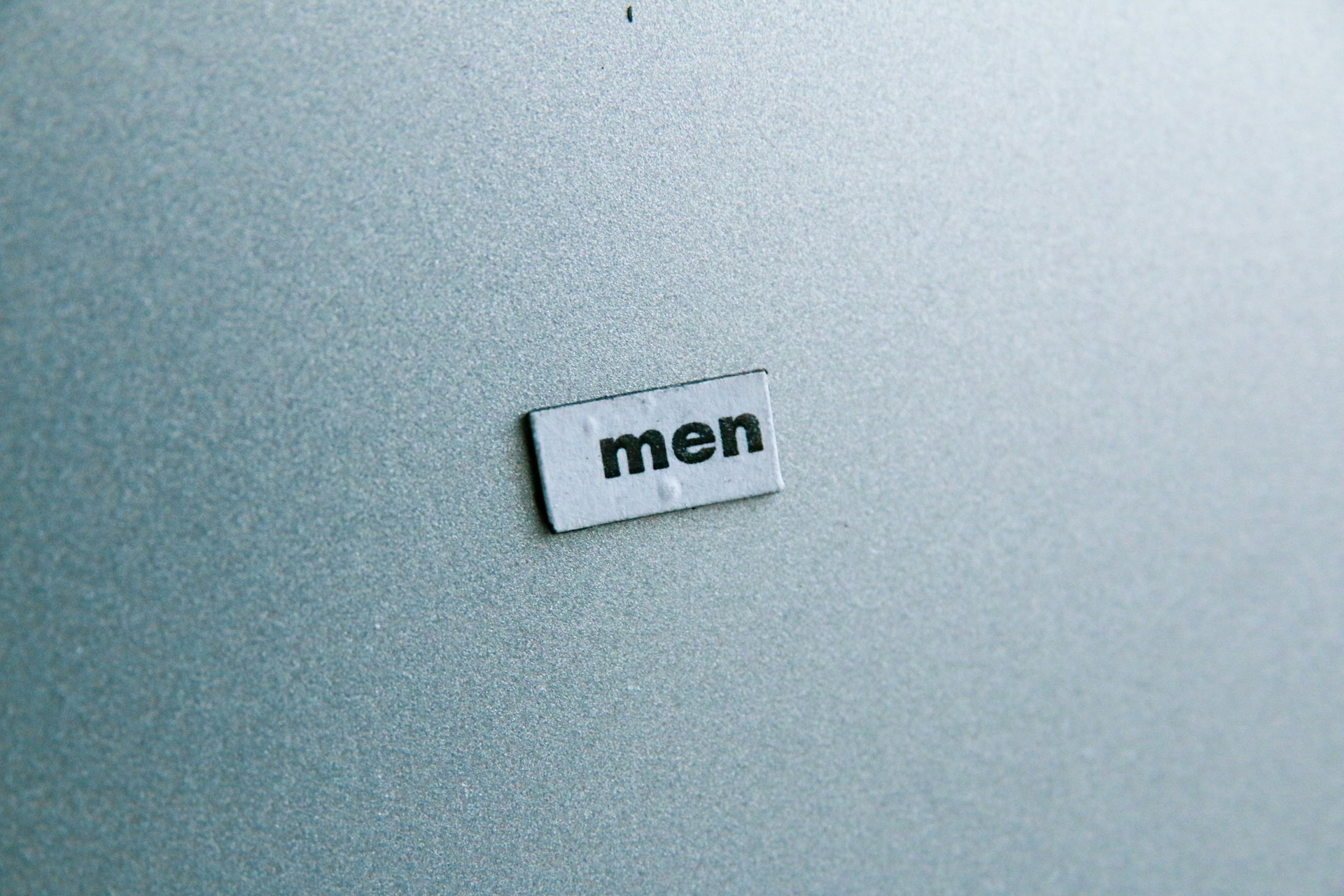 Twardy guzek na prostacie – co może oznaczać i jak to diagnozować?