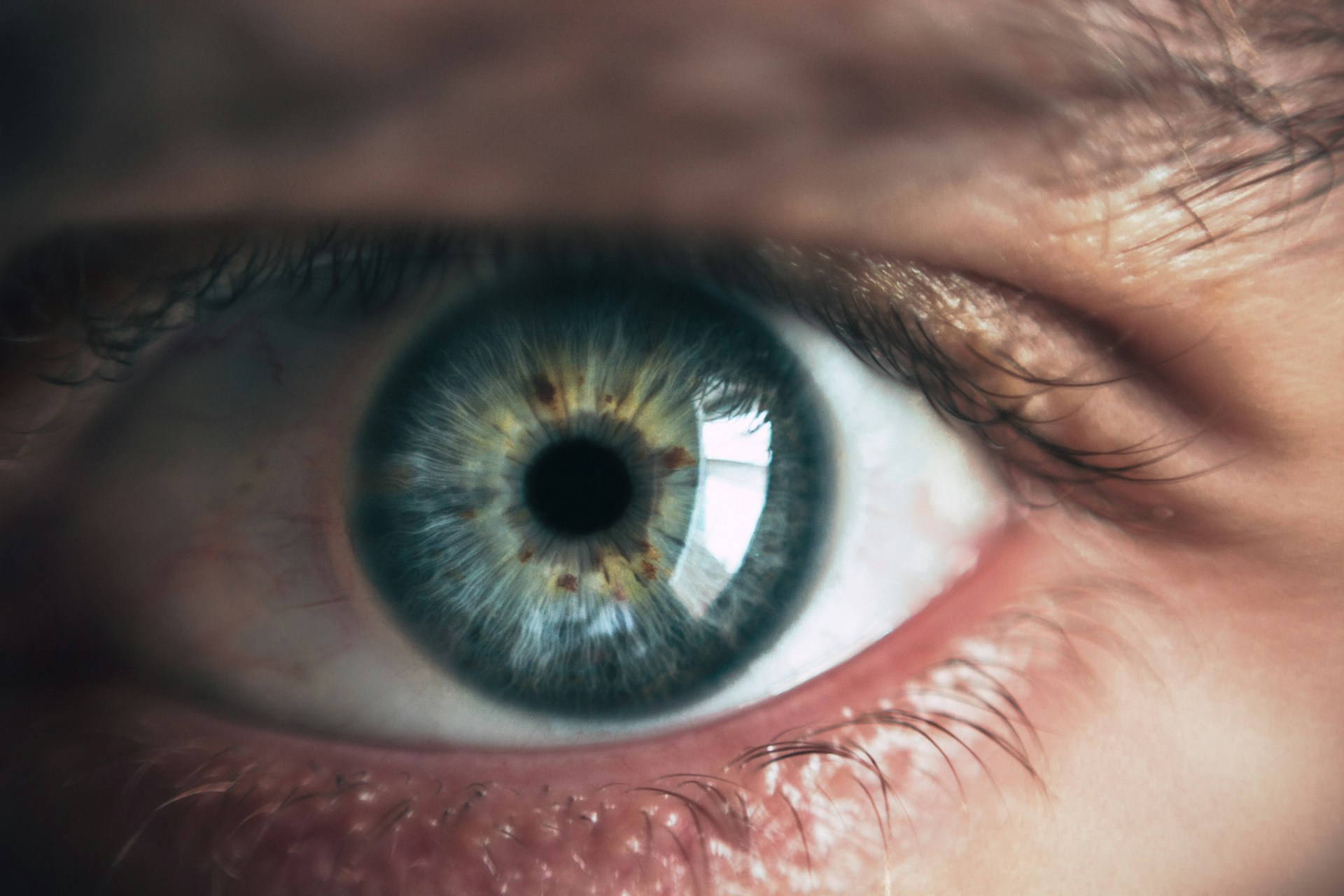 Wszczepienie soczewki fakijnej- innowacyjne rozwiązanie dla poprawy wzroku
